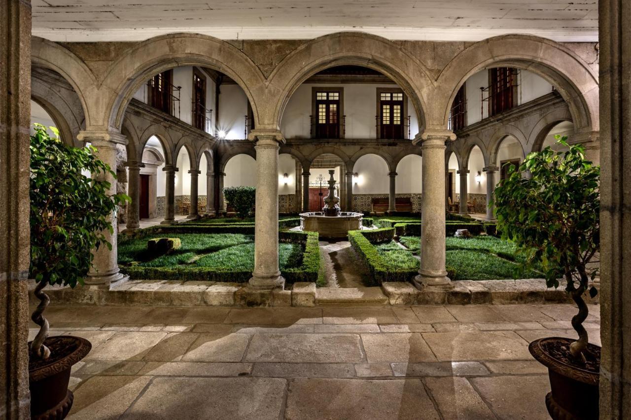 Pousada Mosteiro De Guimarães Exterior photo The University of Salamanca