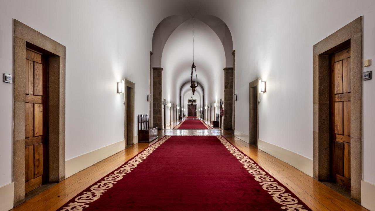 Pousada Mosteiro De Guimarães Exterior photo The corridor of the Presidential Palace